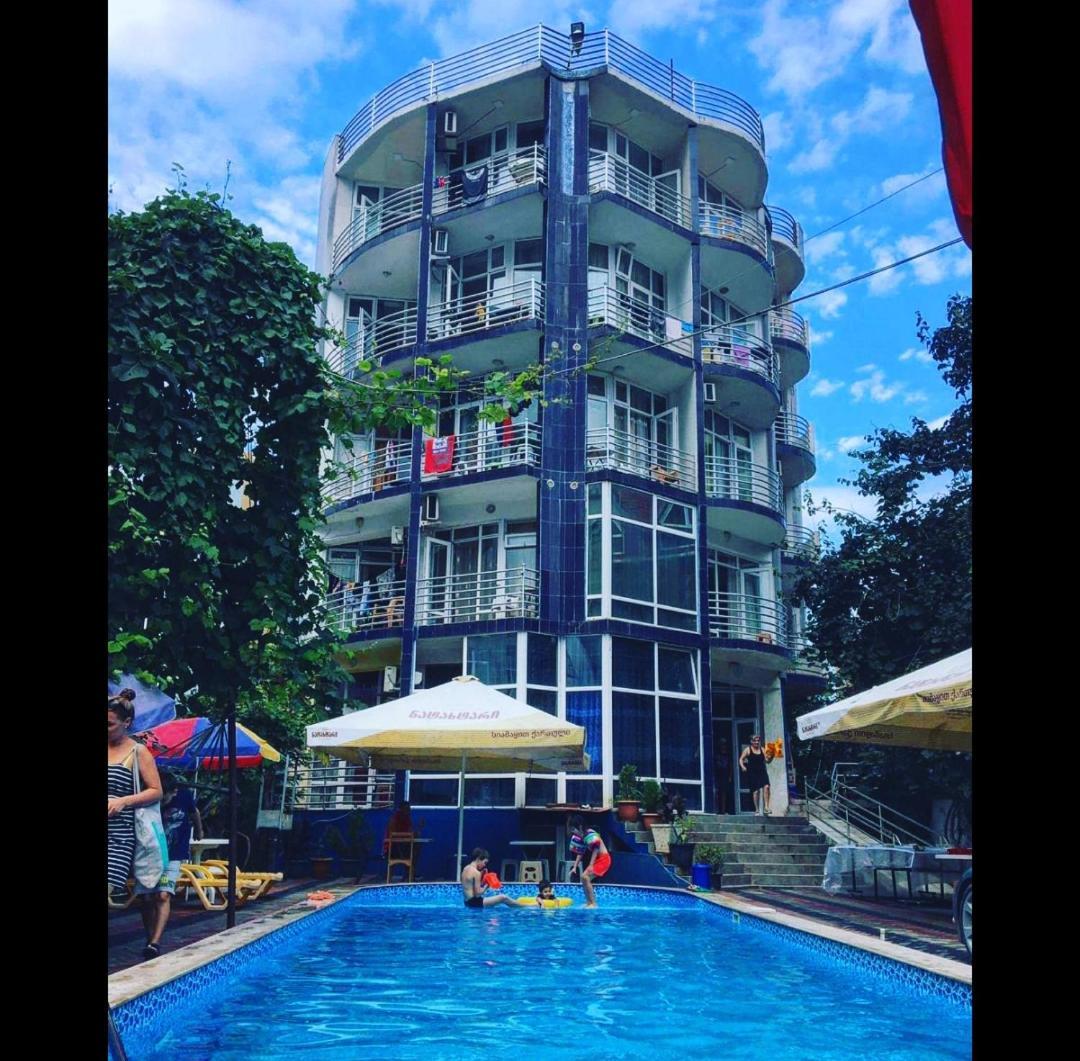 Family Hotel Khomaldy Kvariati Zewnętrze zdjęcie